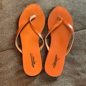 American Eagle Flip Flops